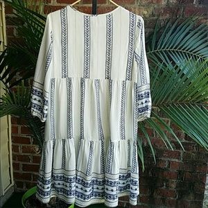 NWT. She and Sky dress (M)